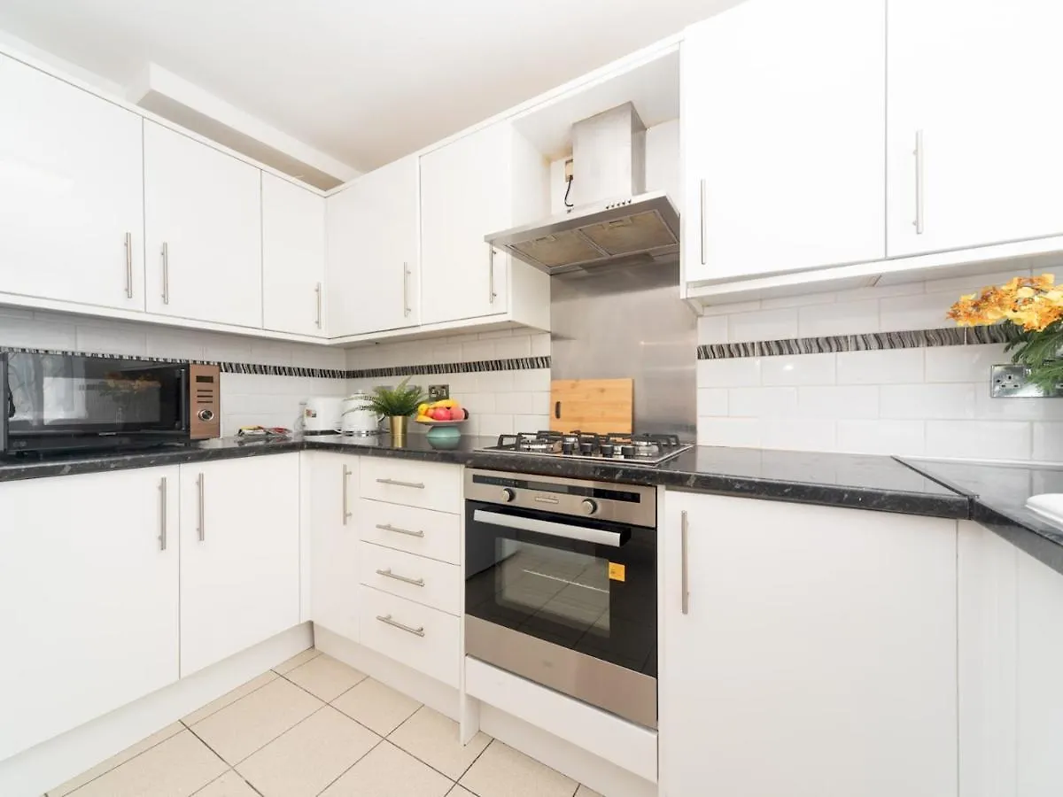 Pass The Keys Spacious 4 Bed House Free Parking Near Station Bexleyheath