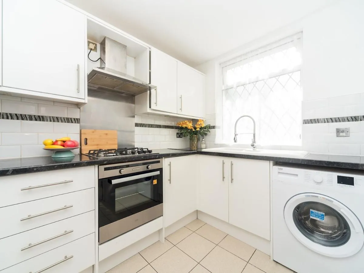 Holiday home Pass The Keys Spacious 4 Bed House Free Parking Near Station Bexleyheath