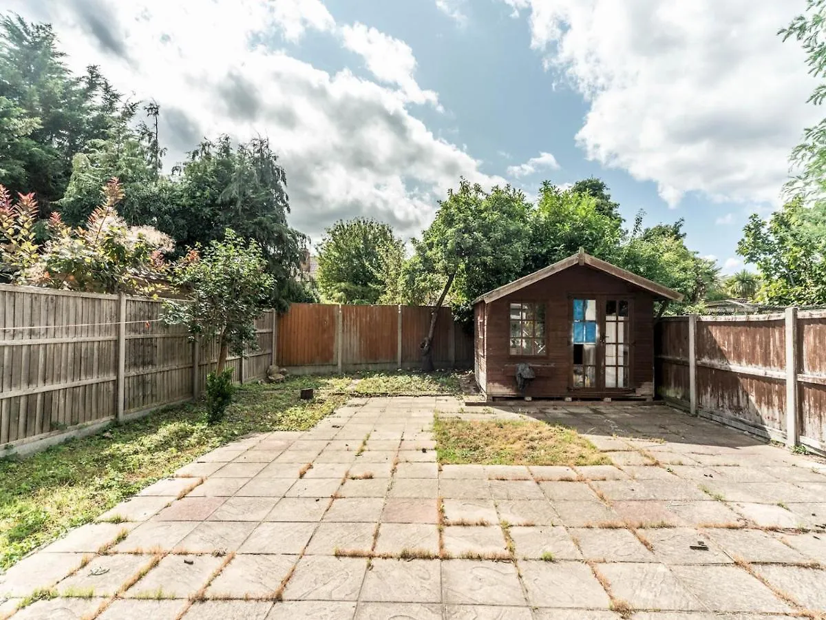 Pass The Keys Spacious 4 Bed House Free Parking Near Station Bexleyheath United Kingdom