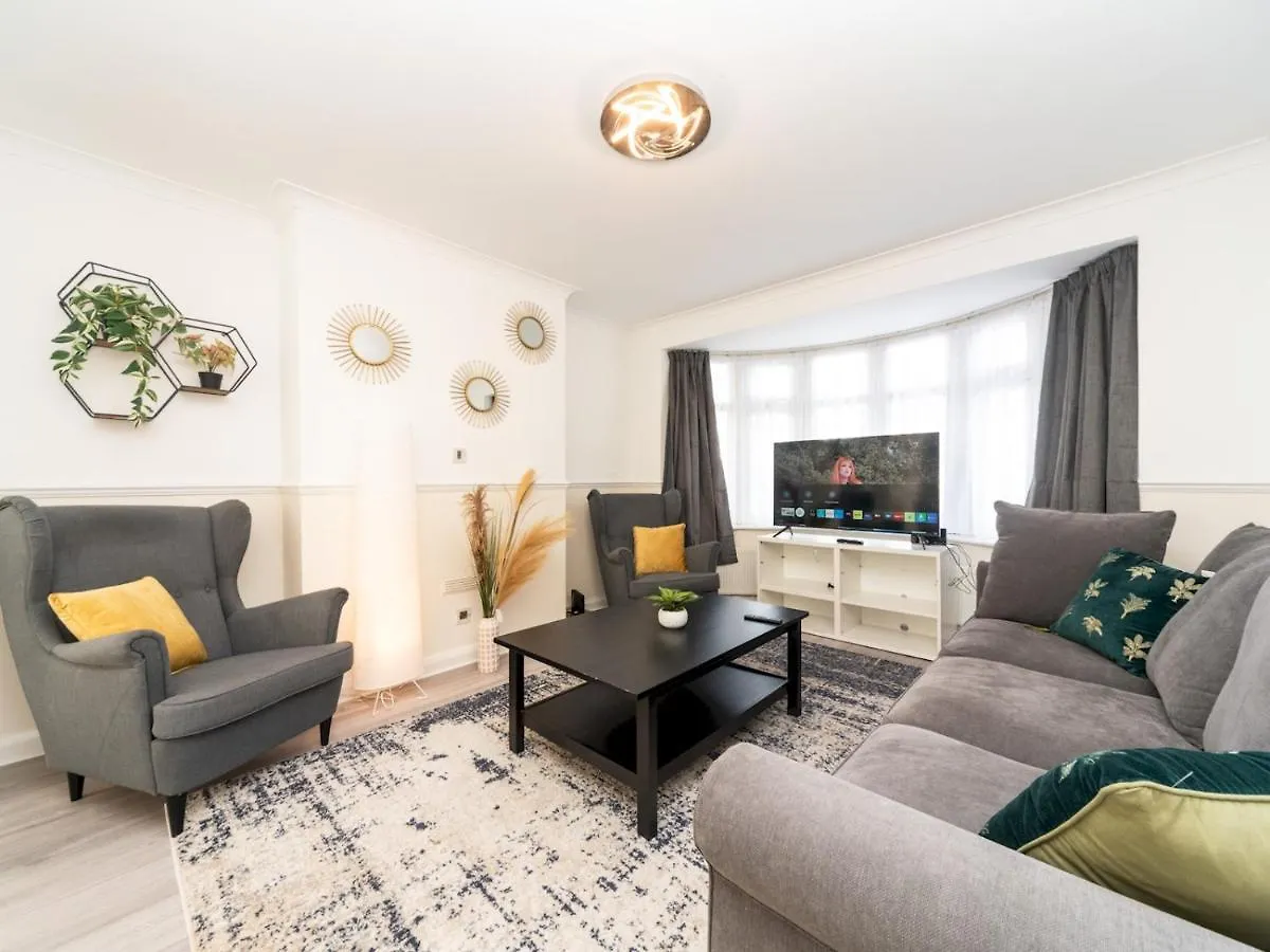 Holiday home Pass The Keys Spacious 4 Bed House Free Parking Near Station Bexleyheath United Kingdom