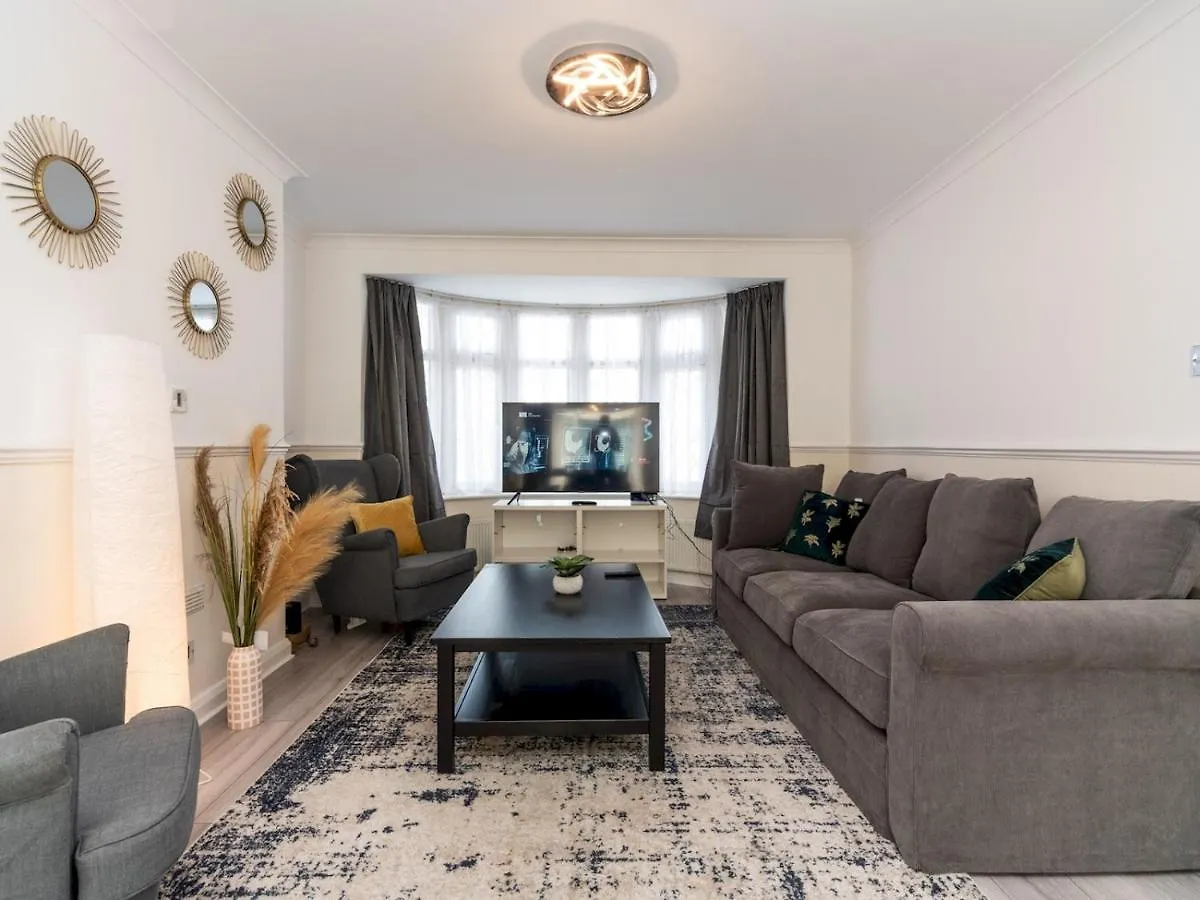 Holiday home Pass The Keys Spacious 4 Bed House Free Parking Near Station Bexleyheath