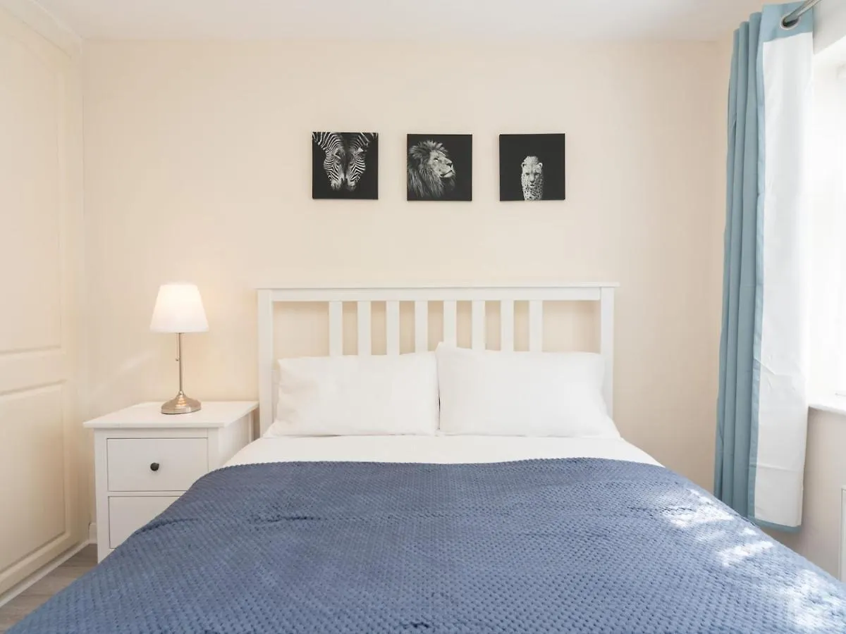 Pass The Keys Spacious 4 Bed House Free Parking Near Station Bexleyheath