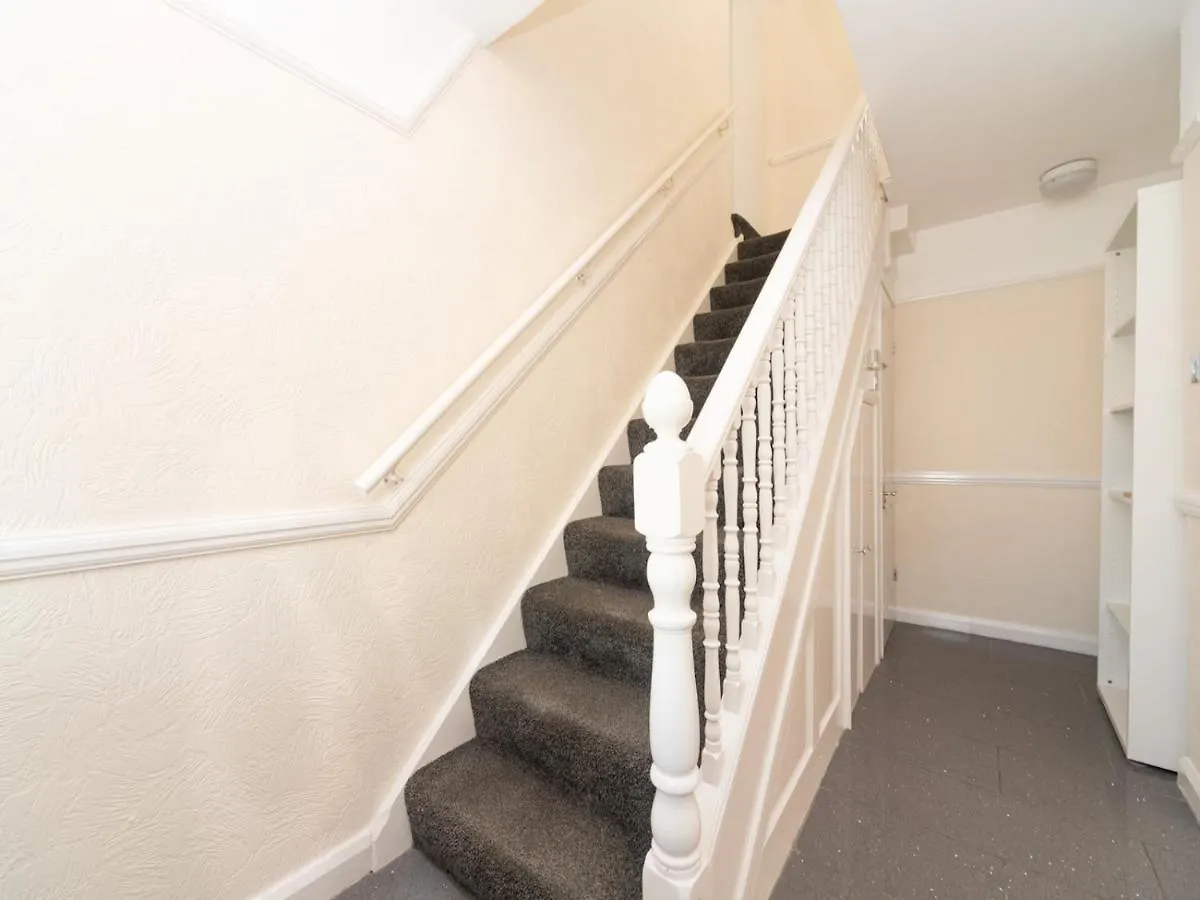 Holiday home Pass The Keys Spacious 4 Bed House Free Parking Near Station Bexleyheath
