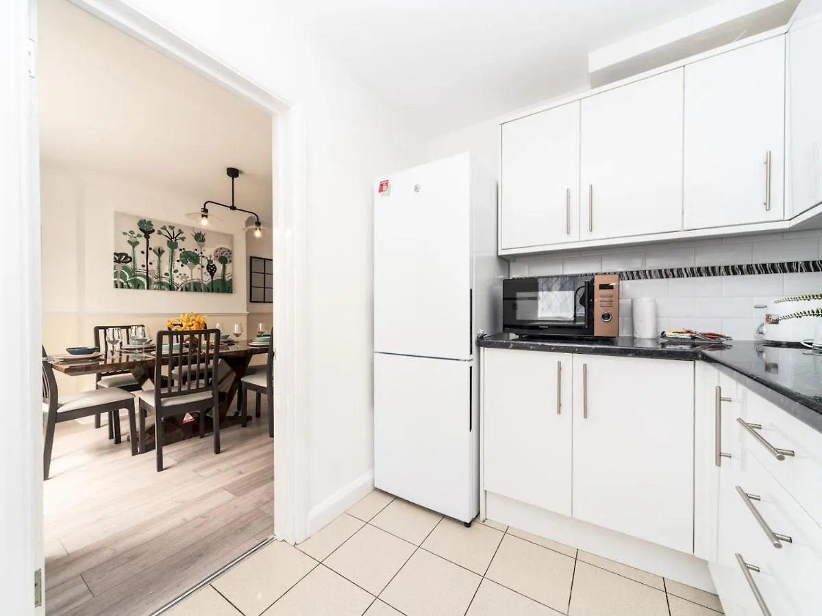 Holiday home Pass The Keys Spacious 4 Bed House Free Parking Near Station Bexleyheath