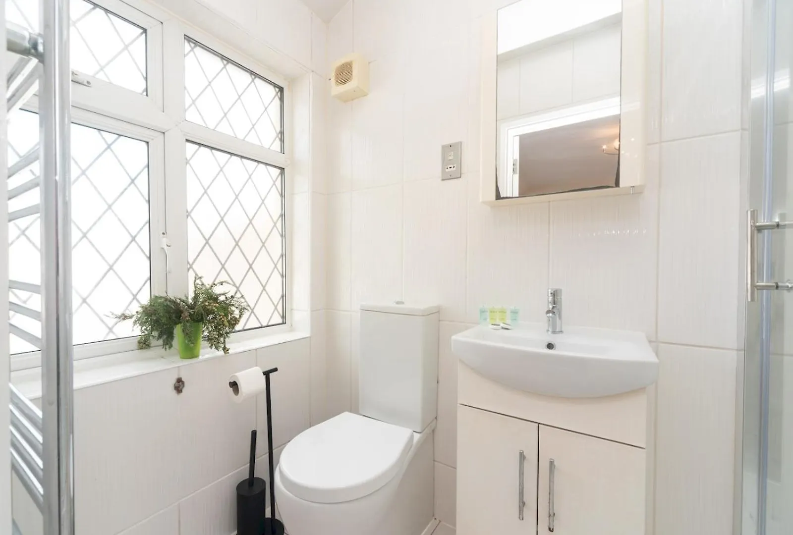 Holiday home Pass The Keys Spacious 4 Bed House Free Parking Near Station Bexleyheath United Kingdom